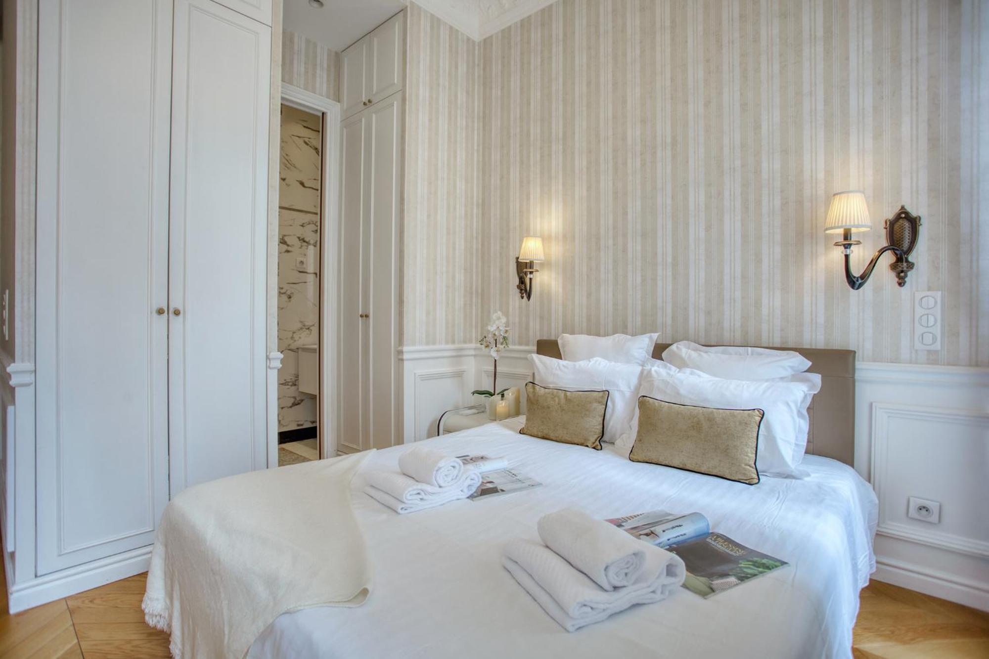 Luxueux 200M2 5Ch Champs Elysees A 1Min Perle Rare Parijs Buitenkant foto